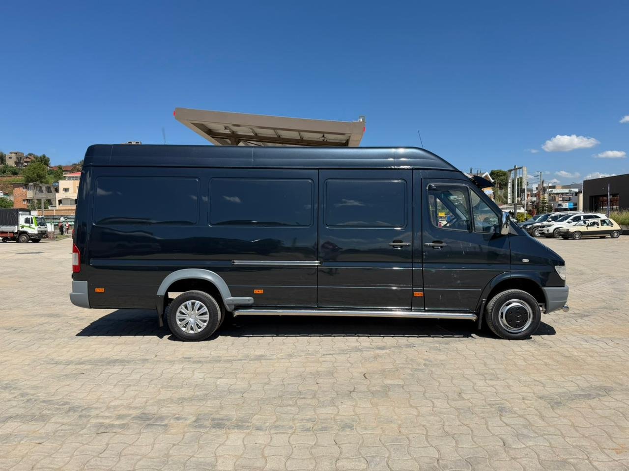 Mercedes-Benz Sprinter 412 – Image 4