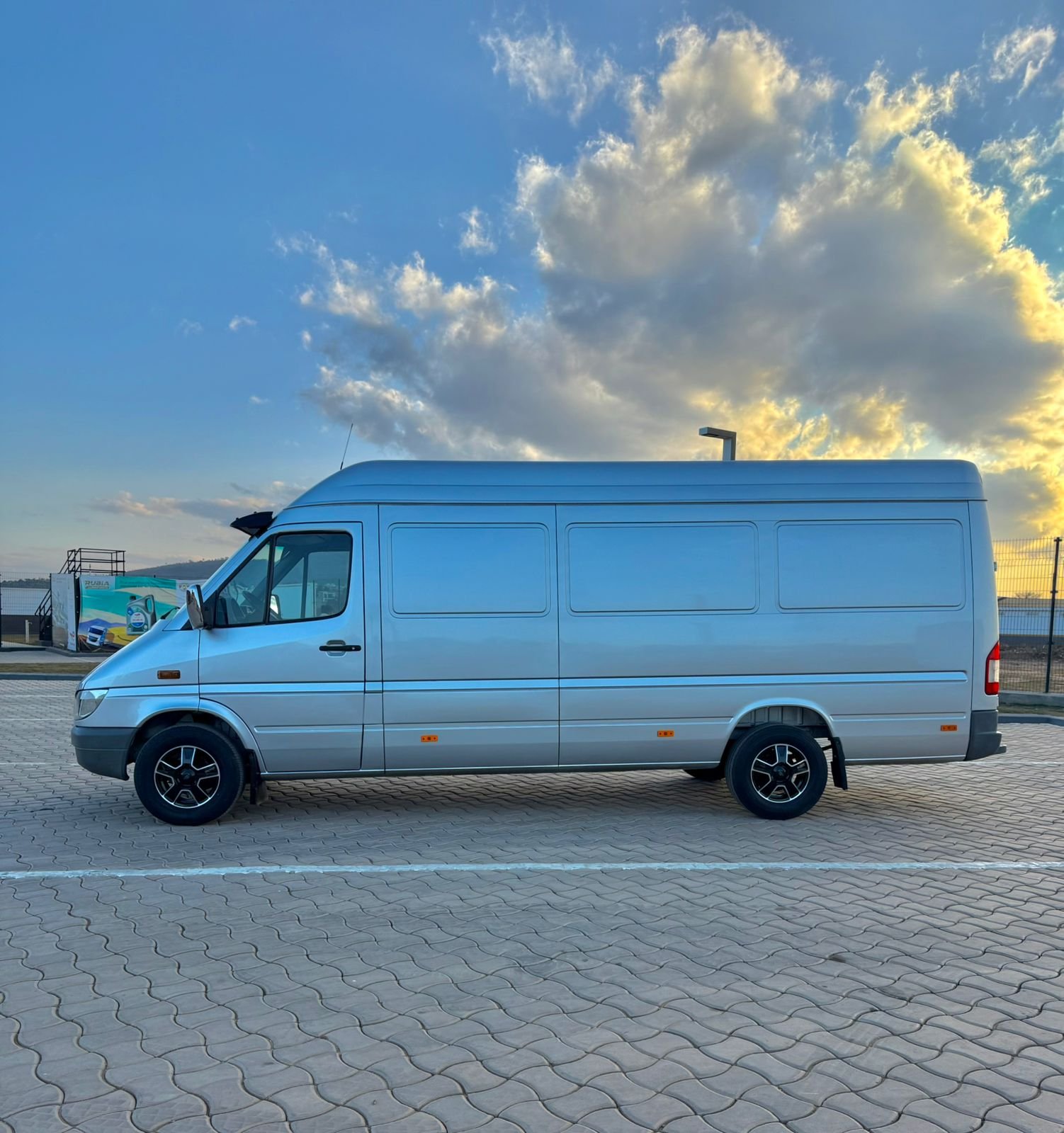 Mercedes-Benz Sprinter 316 3 Panneaux – Jantes Alu – Image 4